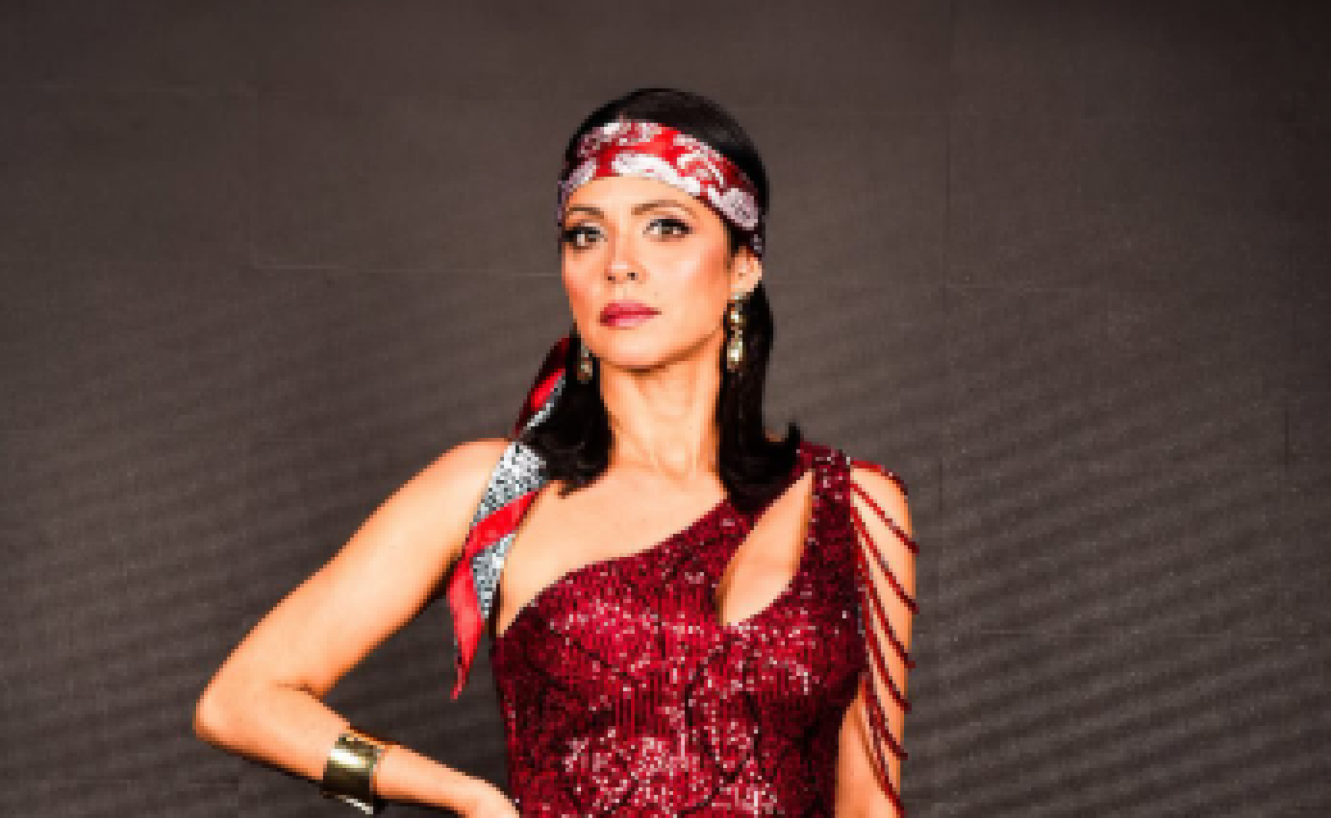 Carina Lins lança single inédito 