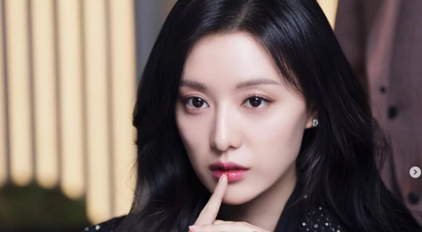 Imagem da atriz Kim Ji-wo no dorama "Rainha das Lágrimas"!
