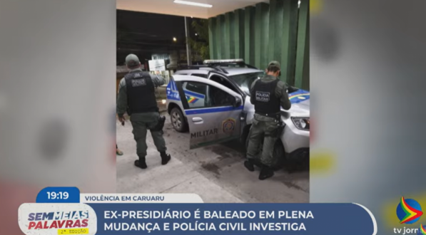 Imagem de policiais militares acionados após disparos contra homem em Caruaru
