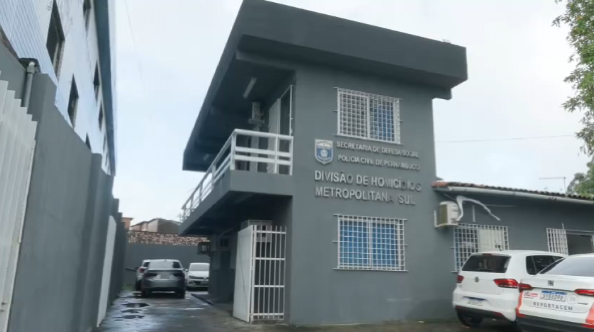 Jovem baleado em perseguição policial presta depoimento