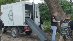 De acordo com informações da perícia, o corpo da vítima possuía seis perfurações por disparos de arma de fogo