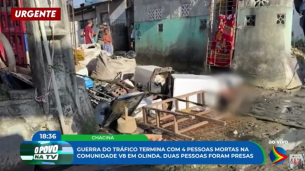 Imagem de rua após chacina, na comunidade do V8, em Olinda