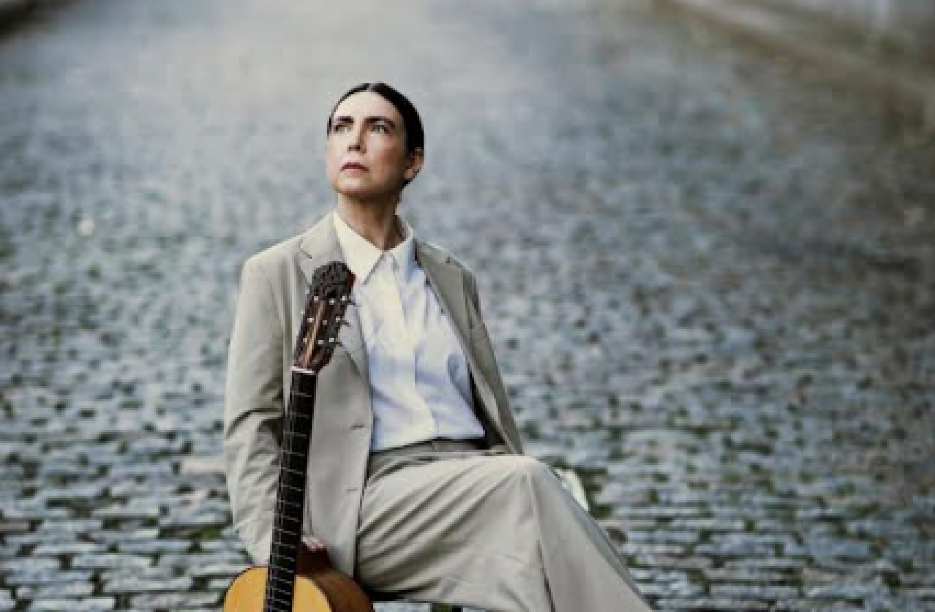 Adriana Calcanhotto é atração da segunda semana do Festival Palco Brasil na CAIXA Cultural Recife