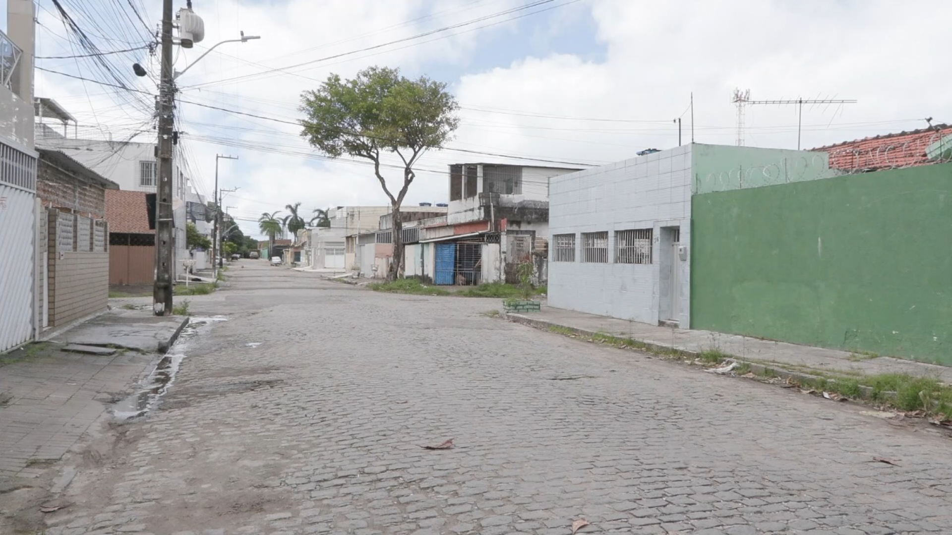 Suspeito é morto por próprio comparsa ao tentar atingir outro alvo