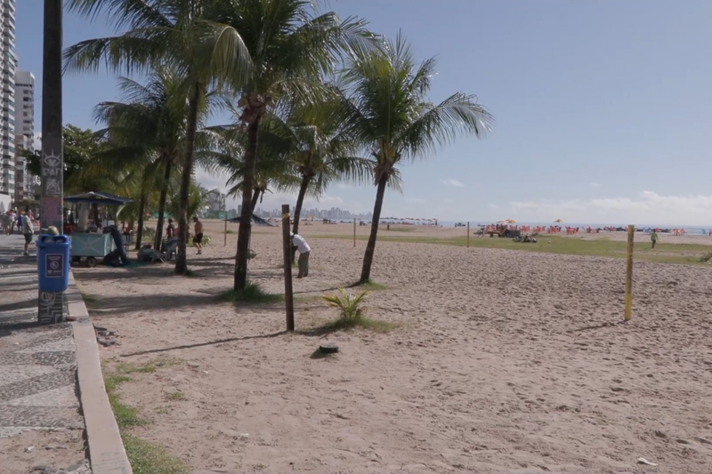 Praia de Candeias onde a criança foi encontrada