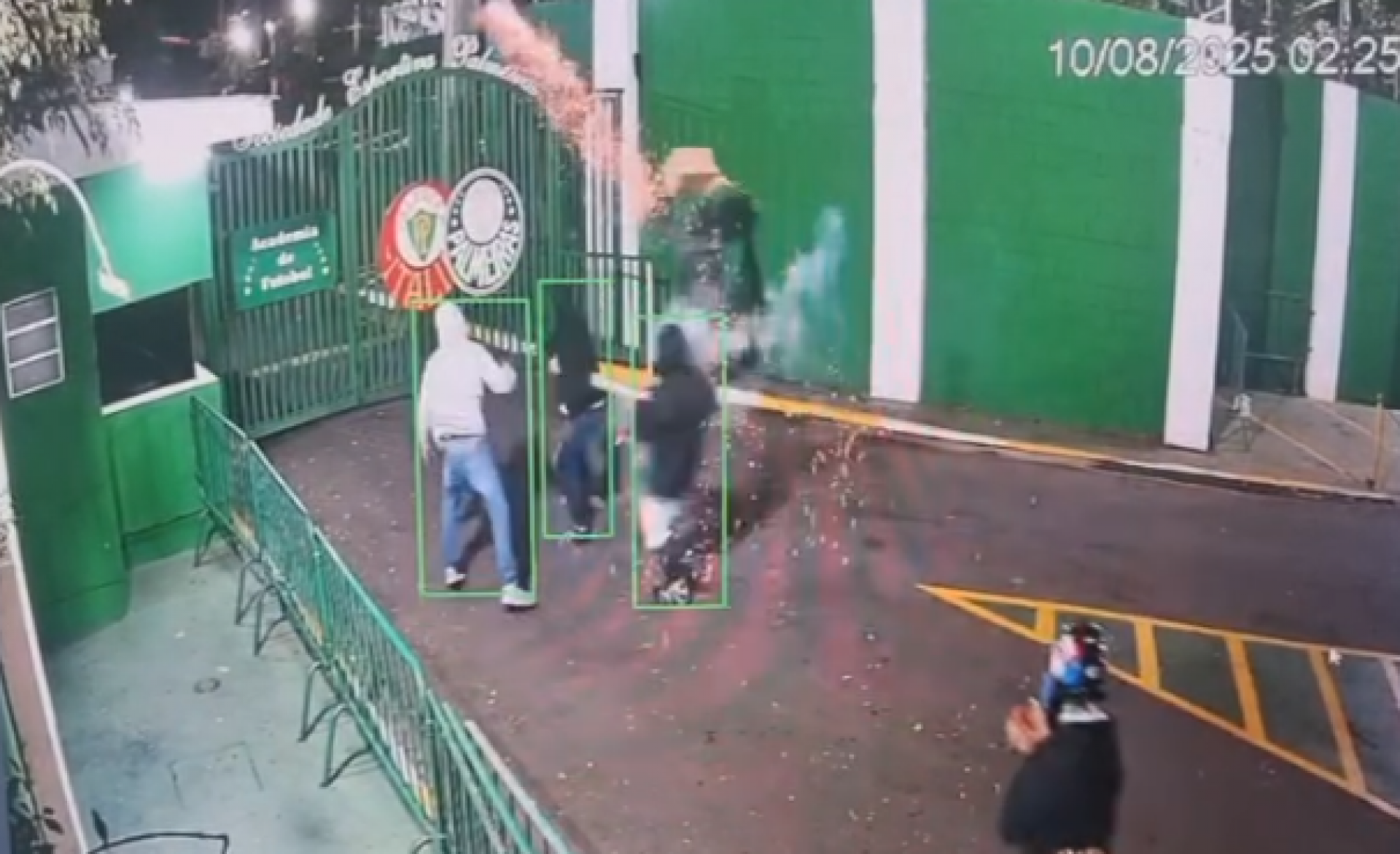 Polícia abre inquérito para investigar ataque ao CT do Palmeiras
