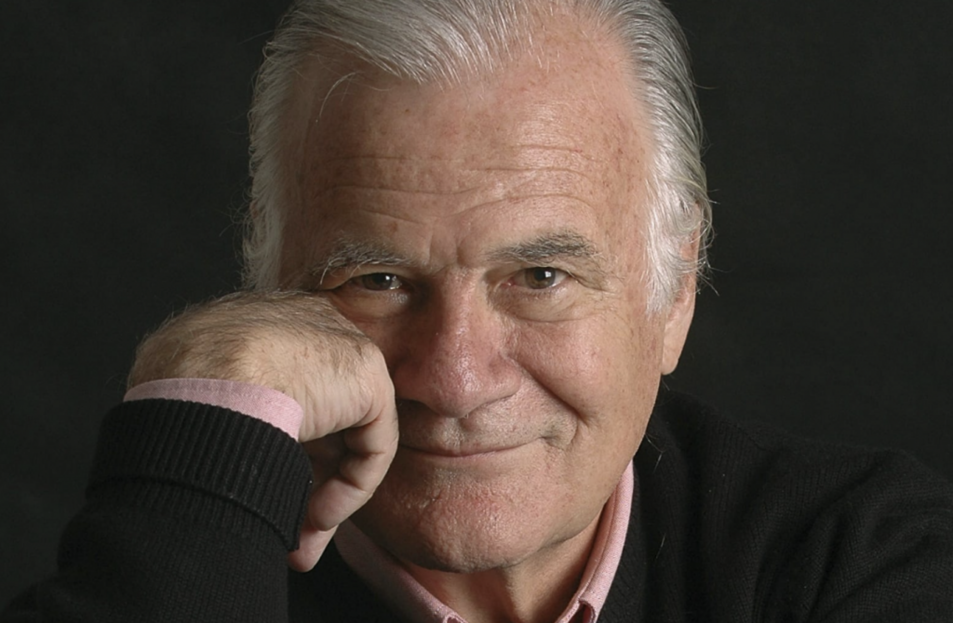 Morre Mino Carta, jornalista e criador da revista Carta Capital, aos 91 anos