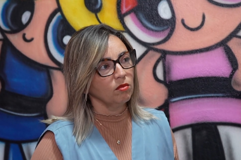 Conselheira Cláudia Roberta em entrevista para a TV Jornal