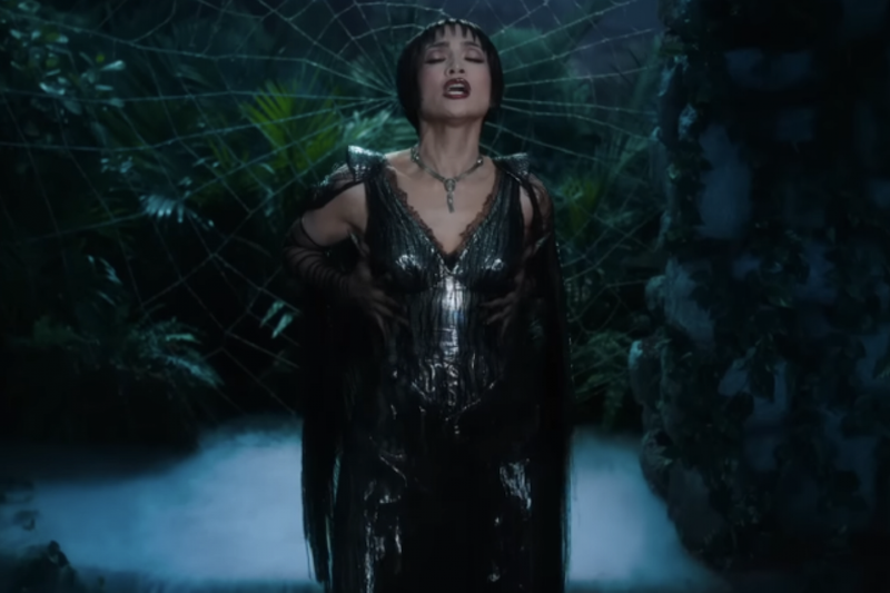 J.Lo em "O Beijo da Mulher Aranha"