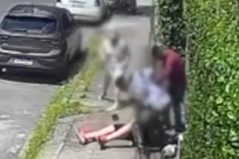 Idosos sÃ£o assaltados em plena luz do dia na Zona Norte do Recife