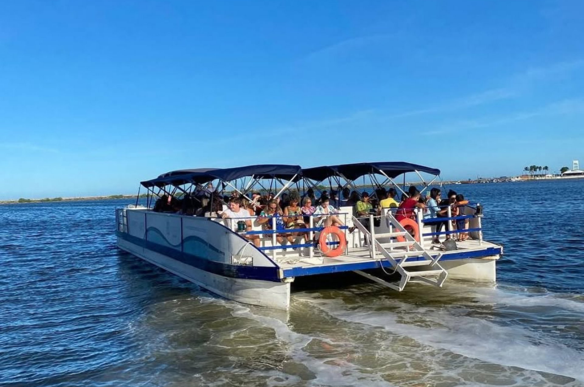 Catamaran Tours anuncia volta de passeio cultural para Ilha de Deus com novas datas no Recife