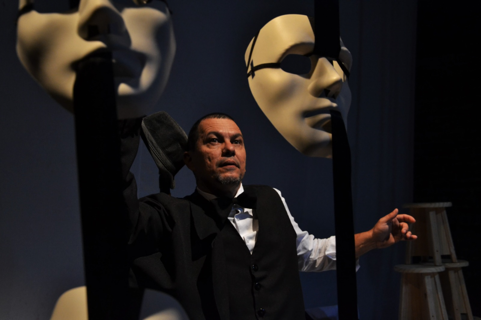 Espetáculo "Fernando Pessoa: o último dos palhaços" retorna a Olinda