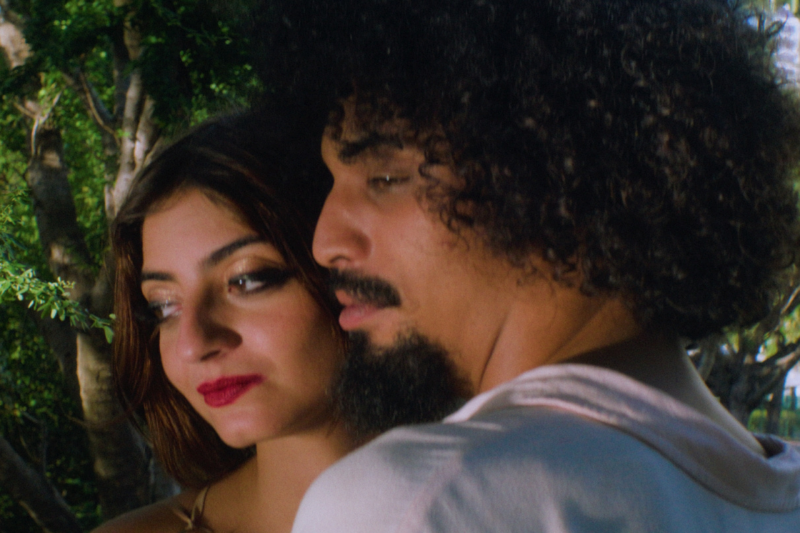 Maria Suzanne (Eduarda Rocha) e Jeová (Luiz de Aquino), personagens de "A Primavera", de Daniel Aragão e Sérgio Bivar