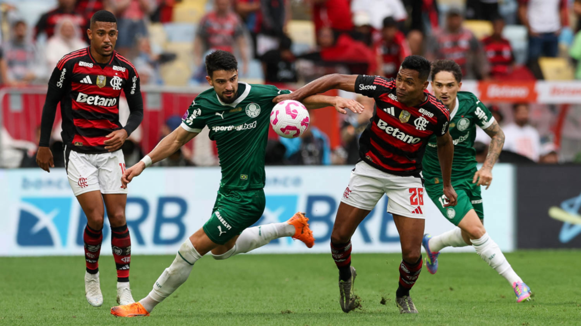 Palmeiras e Flamengo buscam o inédito tetracampeonato da Libertadores