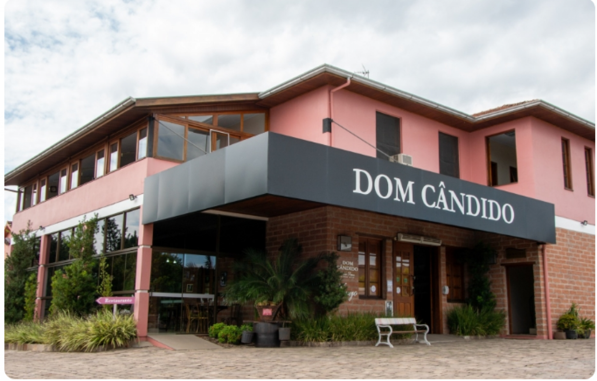 Vinícola Dom Cândido apresenta rótulo especial em almoço no Ca-Já, na Casacor Recife