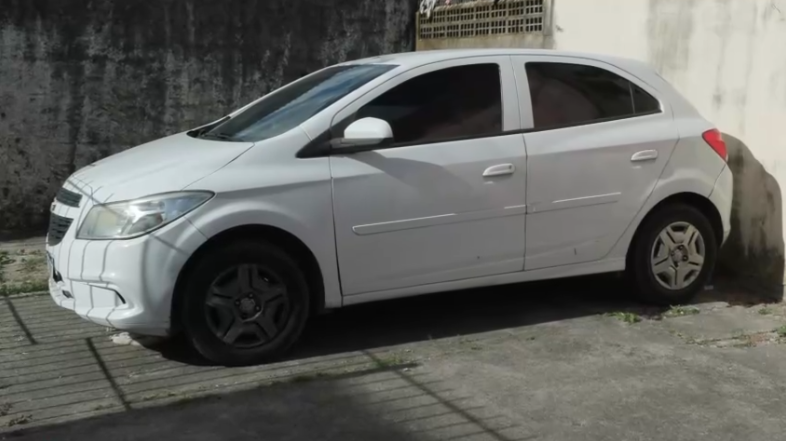 Motorista de aplicativo resiste a assalto e tem chave do carro roubada na Zona Oeste do Recife; moradores denunciam aumento de crimes na região