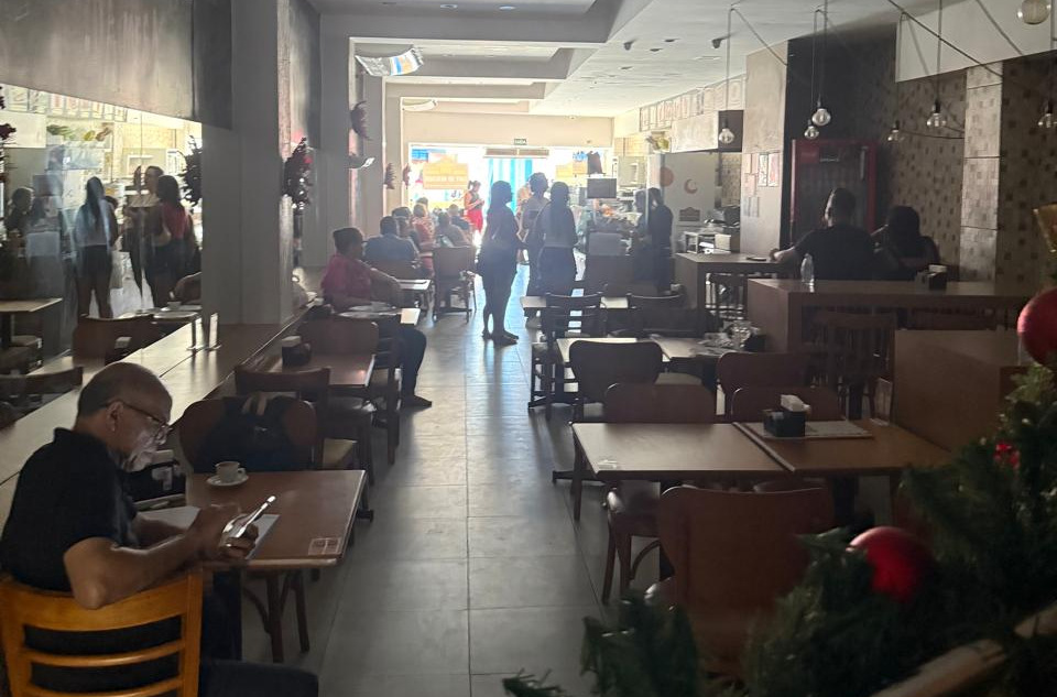 Quedas de energia afetam o bairro de São José e comerciantes enfrentam prejuízos nas vendas