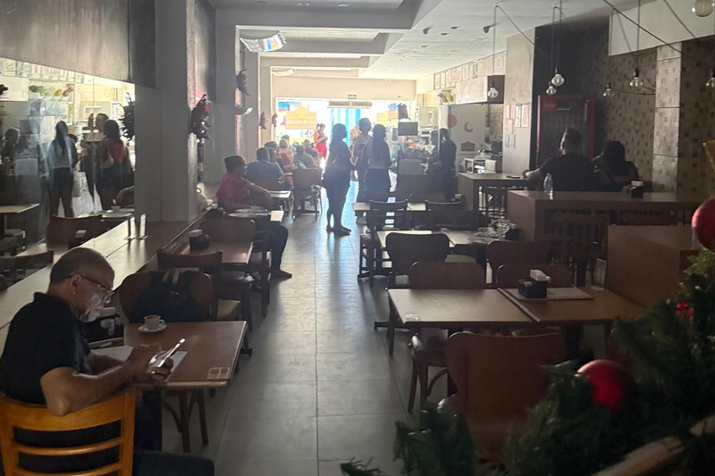 Os prejuízos são grandes para os estabelecimentos de alimentação, que dependem de energia para o atendimento e para a conservação dos alimentos.