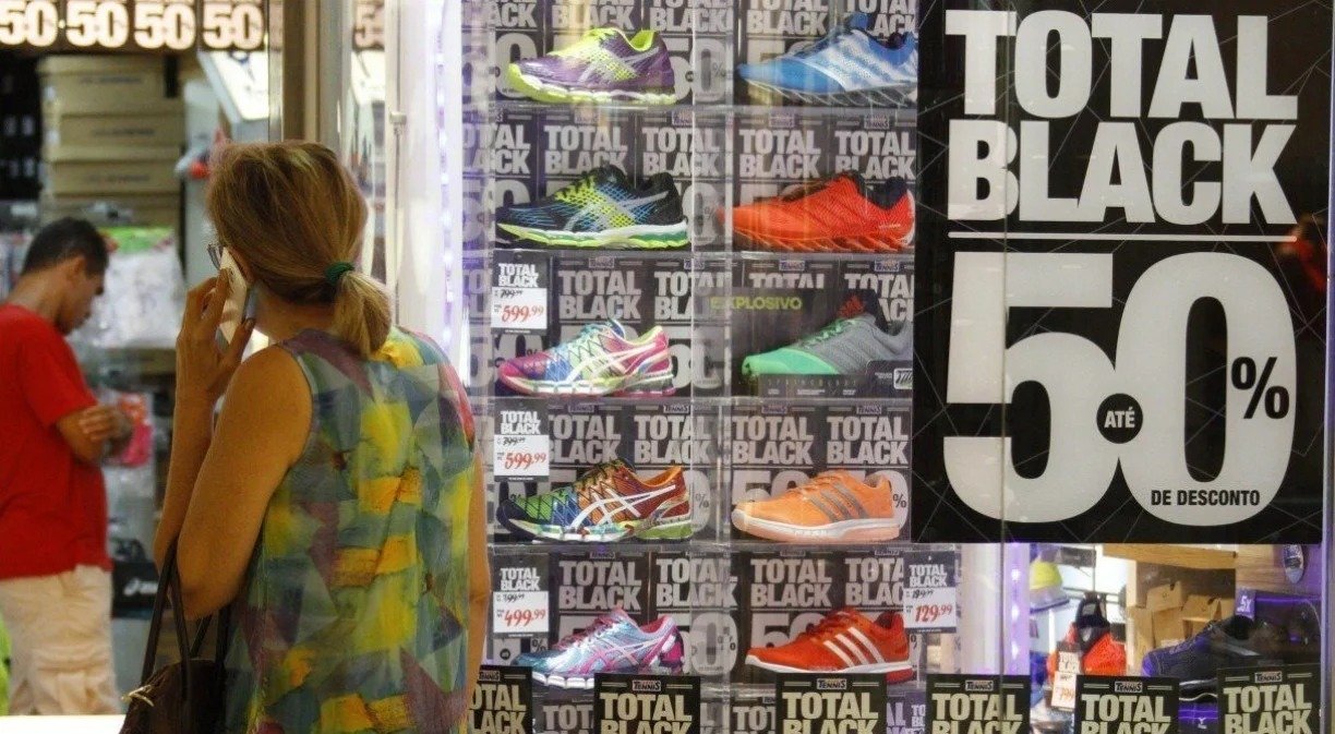 Black Friday: especialistas dão dicas de prevenção a golpes e alertam que "não existem ofertas milagrosas"