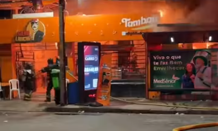 Incêndio no Derby atinge Gildo Lanches e lanchonete vizinha na madrugada deste sábado