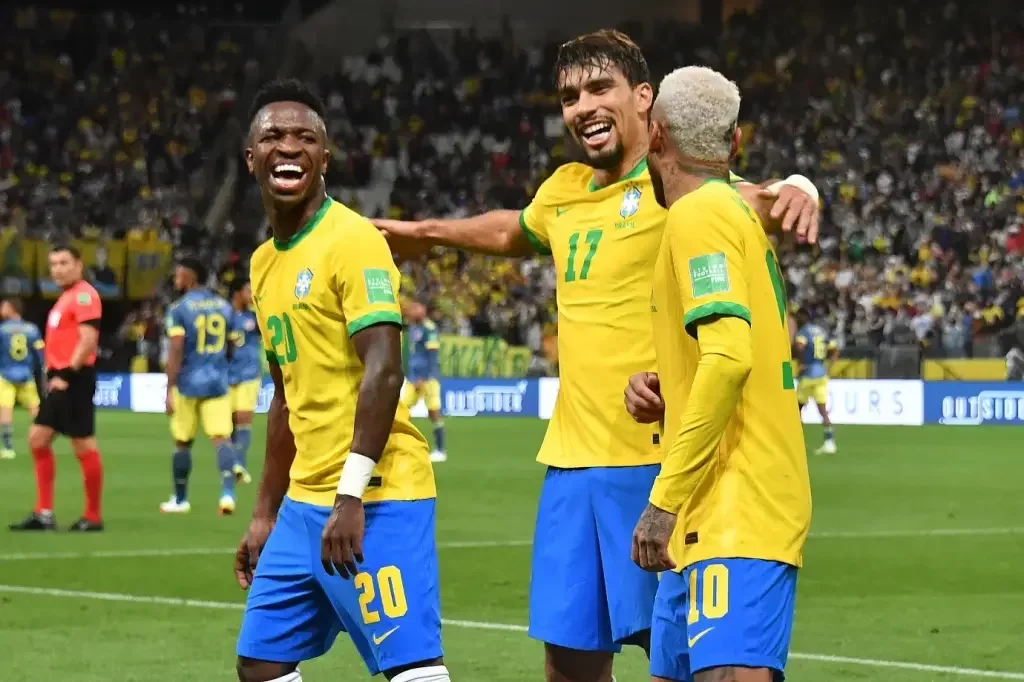 Sele&ccedil;&atilde;o Brasileira vai &agrave; campo.