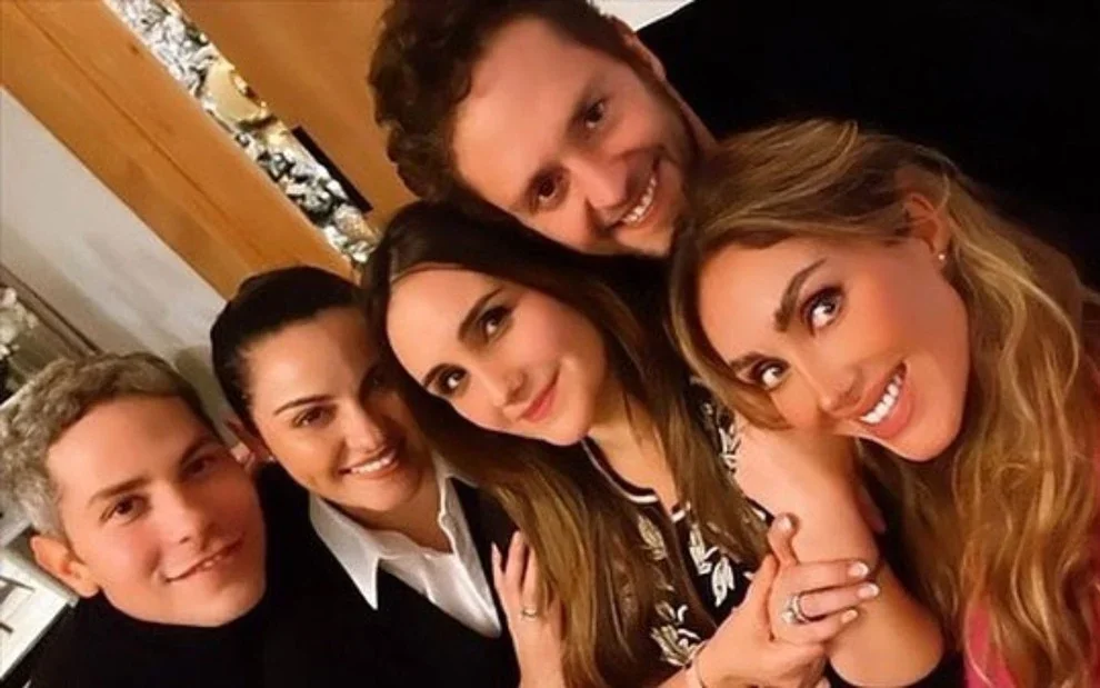 O RBD lançou em 2004 na novela 'Rebelde'.