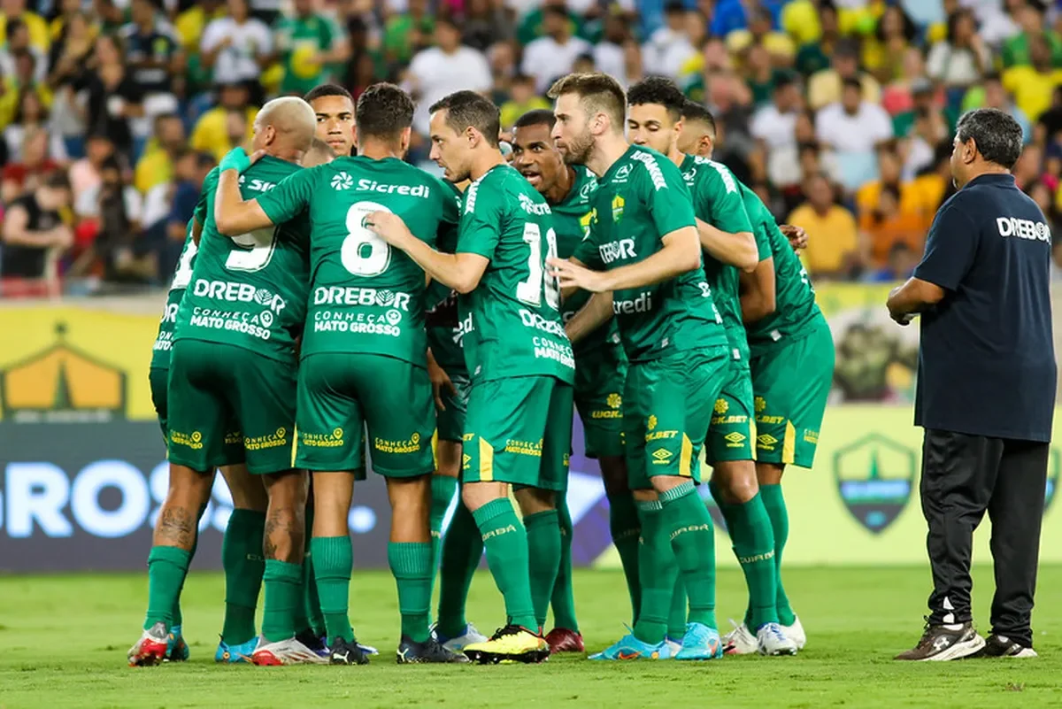 Cuiab&aacute; vai a campo contra o Gr&ecirc;mio hoje pelo Brasileir&atilde;o