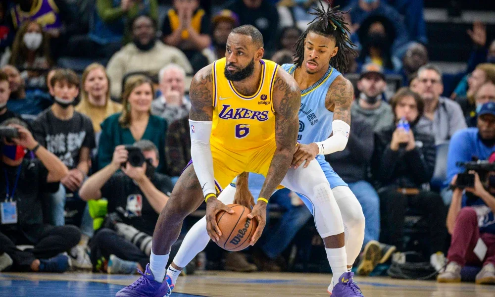 Lebron James e Ja Morant fazem um duelo particular em Lakers x Grizzlies pelo jogo 6