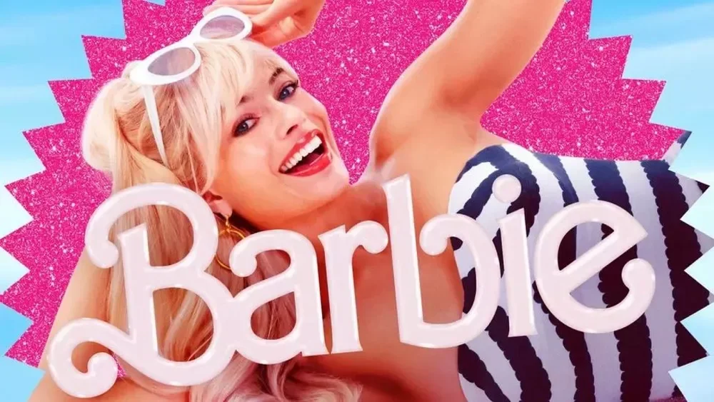 Vende 1 trailer e 1 guarda roupa da barbie com a boneca barbie