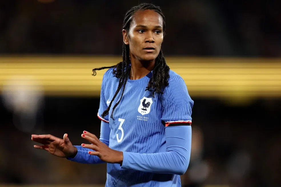 Wendie Renard retorna à seleção francesa e busca o seu primeiro título de Copa do Mundo 