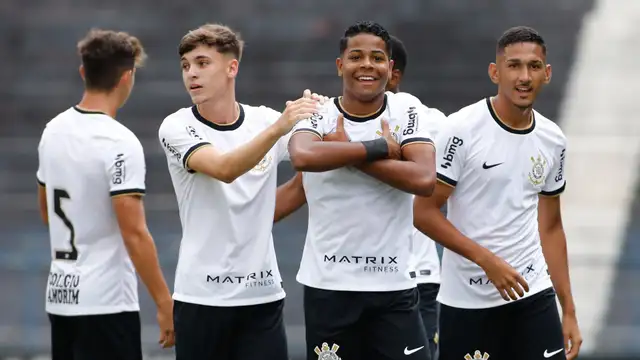 O Corinthians enfrenta o Santos pelas oitavas de finais da Copa do Brasil sub-20