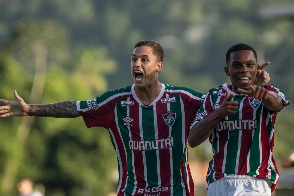 Arthur e João Lourenço são destques do time sub-20 do Fluminense