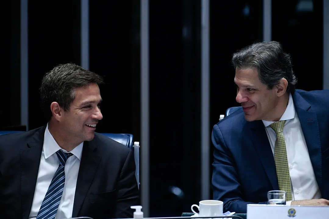O presidente do Banco Central Roberto Campos Neto e o ministro da Fazenda Fernando Haddad 