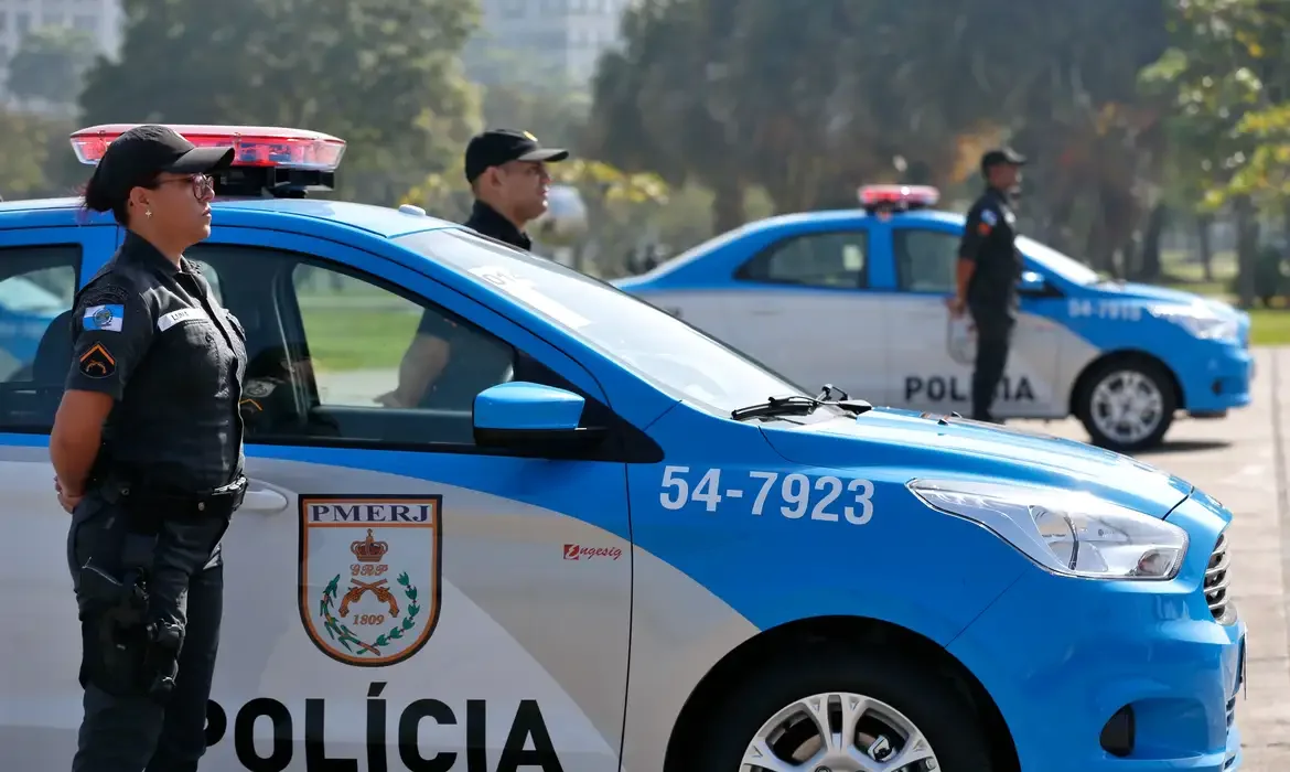 Pol&iacute;cia Militar afirma que criminosos respons&aacute;veis pelo ataque fugiram do local