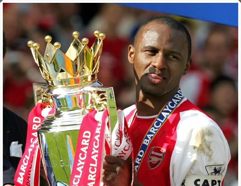 Patrick Vieira, campeão da Premier League no último título do Arsenal