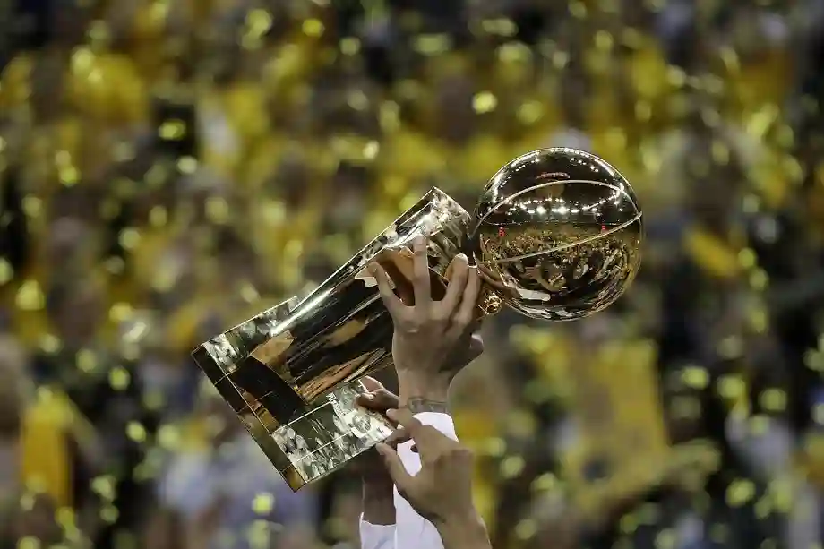 Imagem do troféu Larry O'Brien, dado aos campeões da NBA