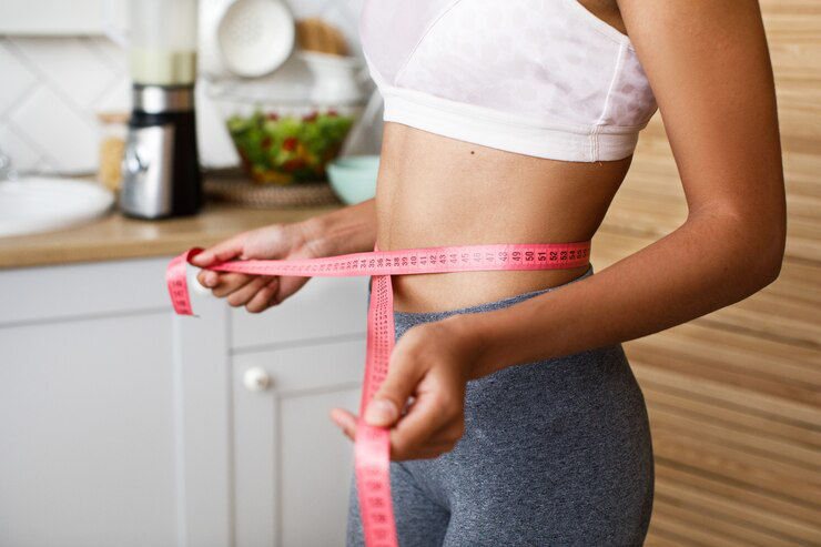 Veja 5 dicas de como desinflamar o corpo para perder peso.