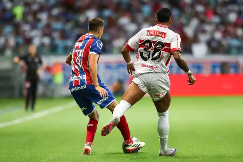Imagem do jogo entre Bahia x CRB pela Copa do Nordeste