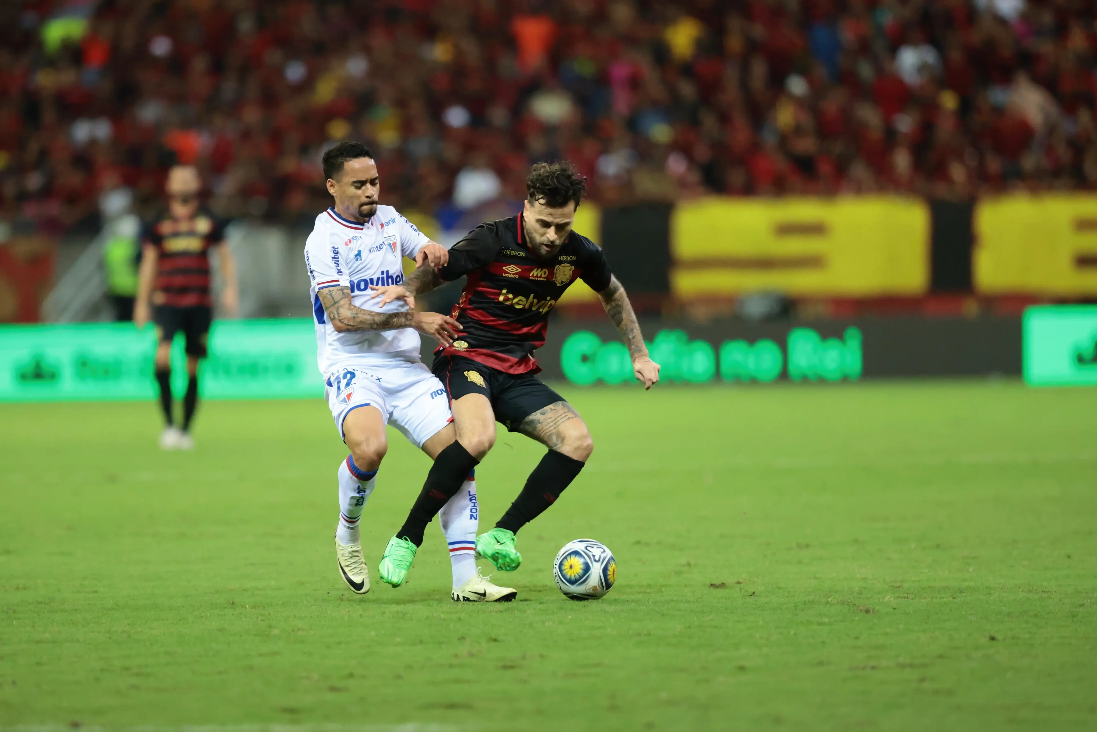 Imagem de Pikachu e Lucas na decisão entre Sport x Fortaleza pela Copa do Nordeste