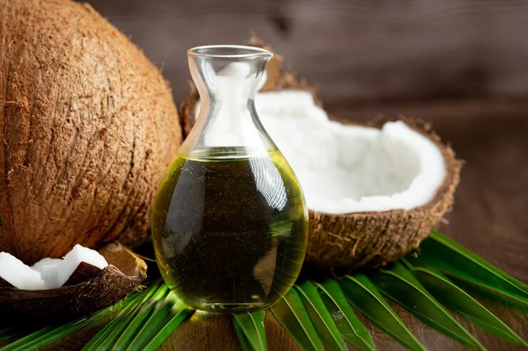 Confira os benefícios e como usar o óleo de coco na pele.
