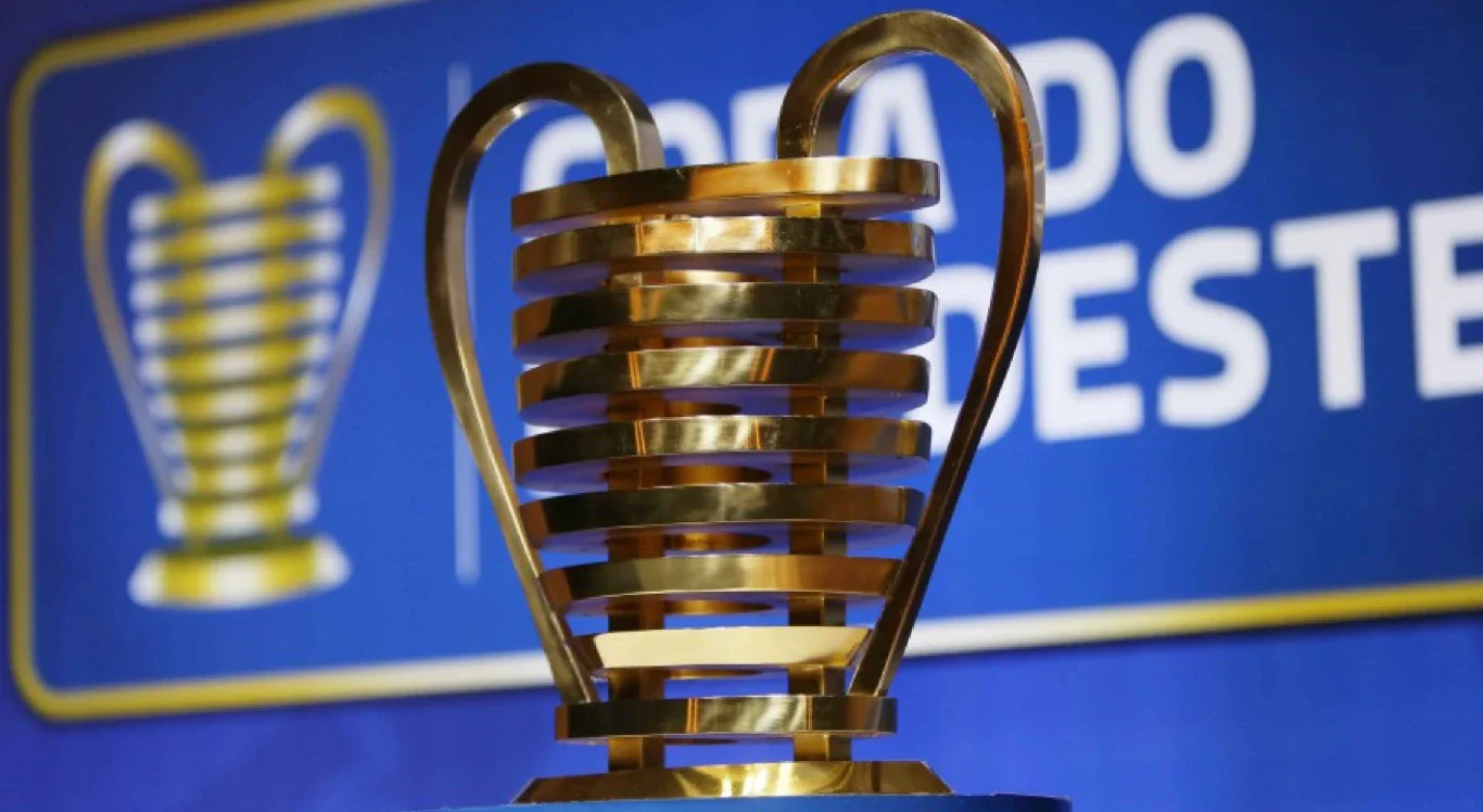 Imagem do troféu da Copa do Nordeste