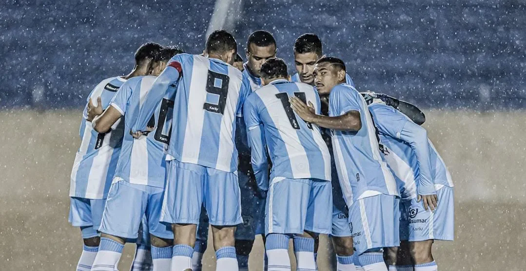 Imagem do time Londrina em campo pelo Brasileir&atilde;o S&eacute;rie C