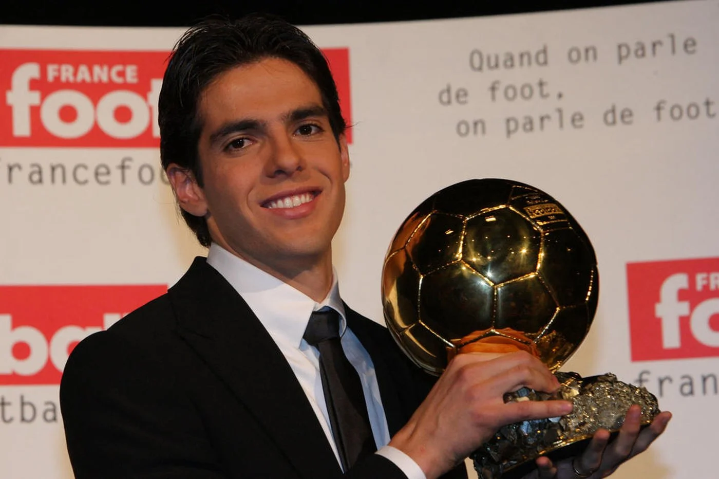 Kaká foi eleito o melhor do mundo em 2007