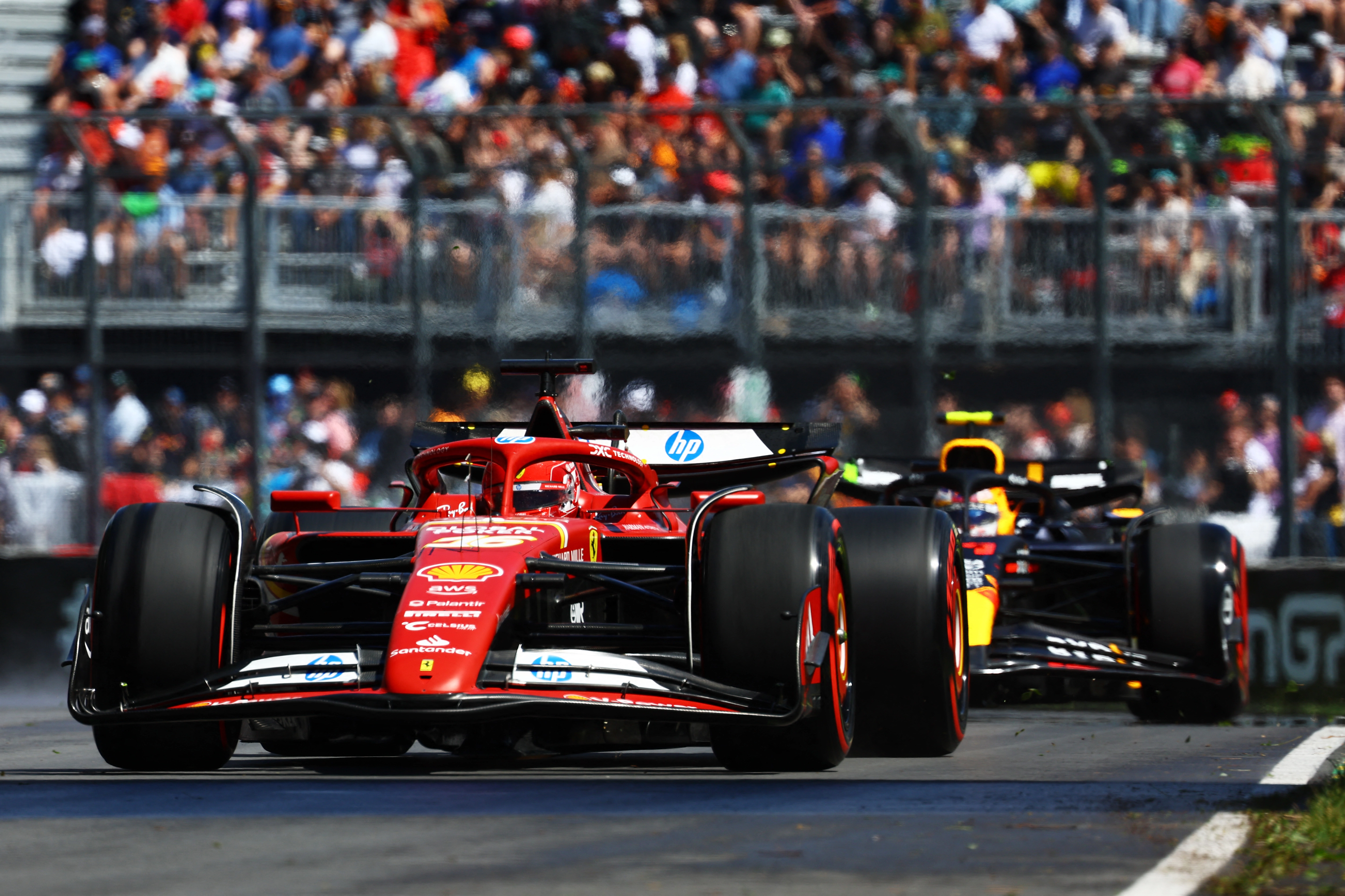 Verstappen lidera o Campeonato de Pilotos da Fórmula 1, seguido por Leclerc
