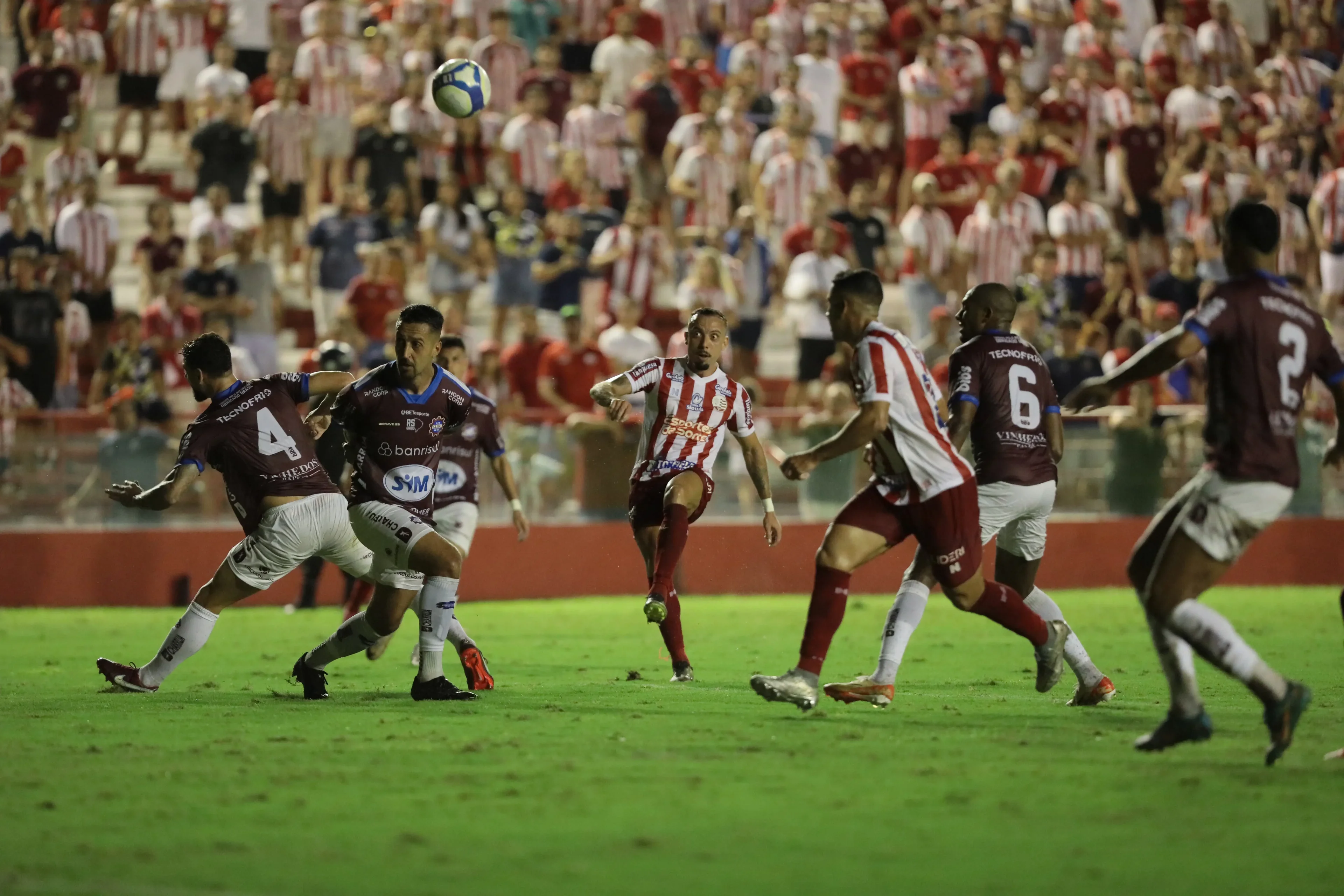 Imagem do jogo entre Náutico x Caxias pela Série C