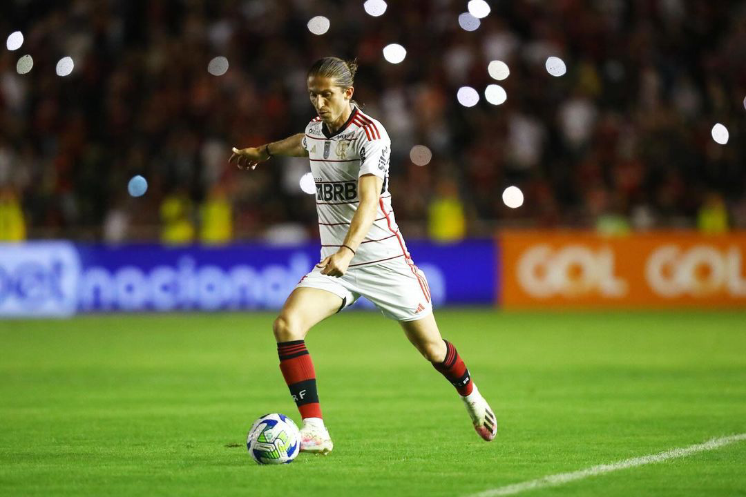 Filipe Luís é o novo treinador do sub-20 do Flamengo.