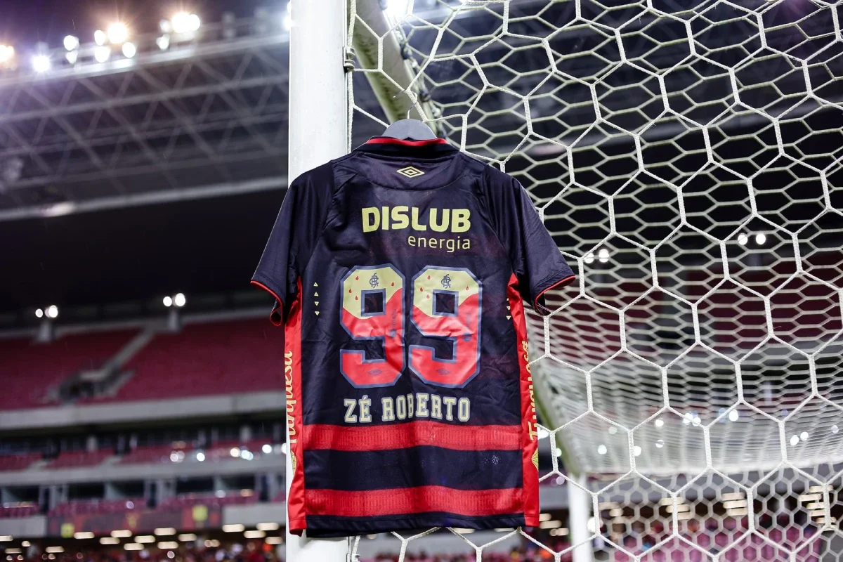 Camisa do Sport com numeração personalizada em alusão e incentivo à doação de sangue 