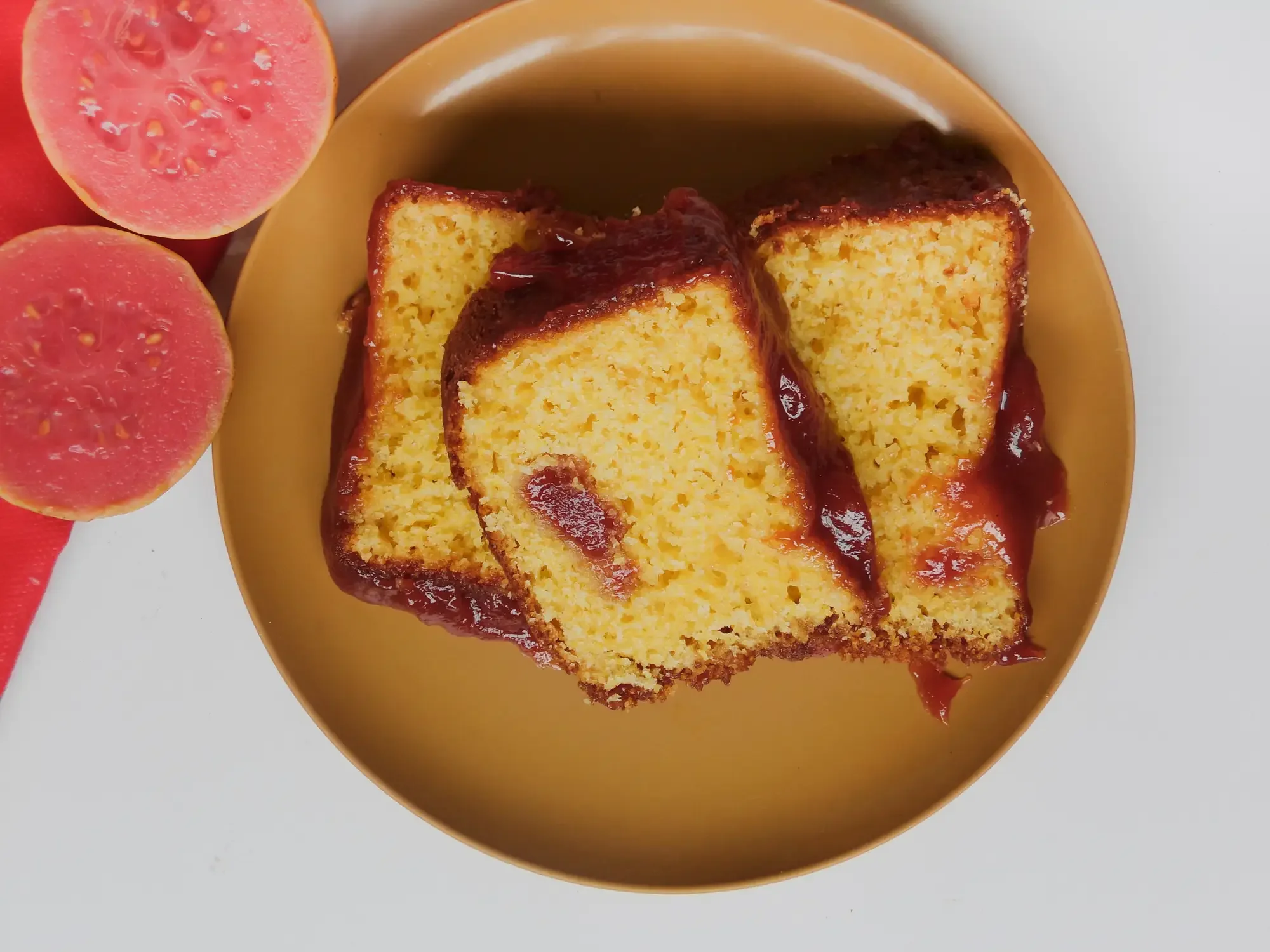 Bolo de goiaba light: Faça a deliciosa receita em poucos minutos