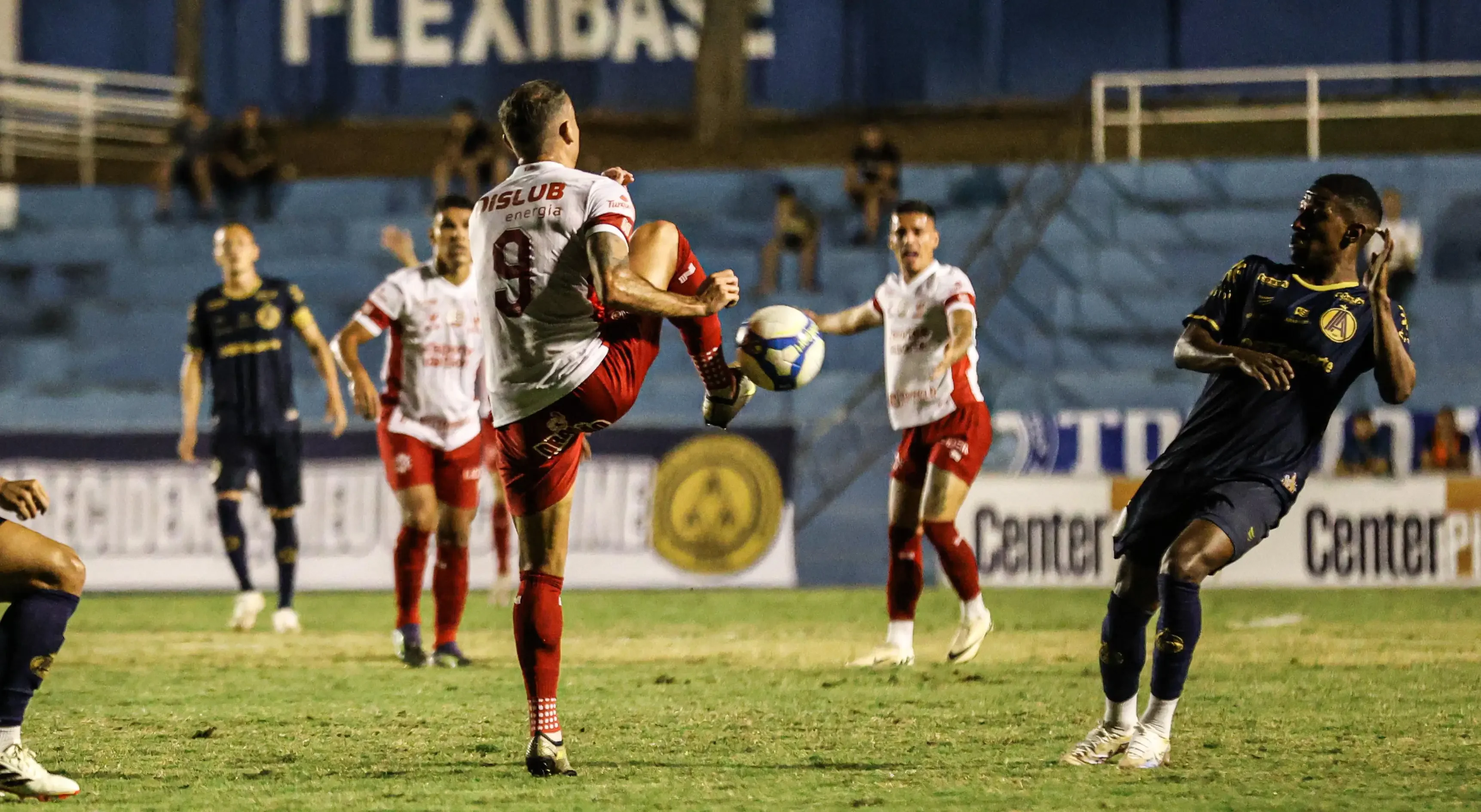 Imagem do jogo entre Aparecidense x Náutico pela 10ª rodada da Série C