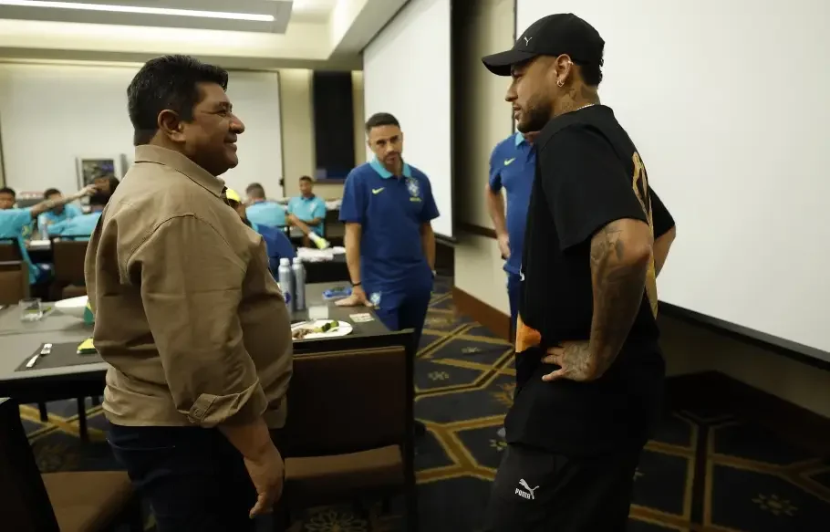 Imagem de Neymar na concentração da Seleção Brasileira antes da estreia na Copa América